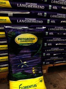 Florentus potgrond premium met 6 maanden voeding, geeft u plant in het eerste jaar 30-40 % extra groei en bloei