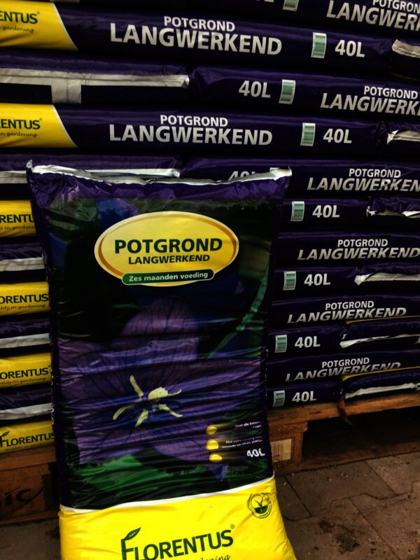 Florentus potgrond premium met 6 maanden voeding, geeft u plant in het eerste jaar 30-40 % extra groei en bloei